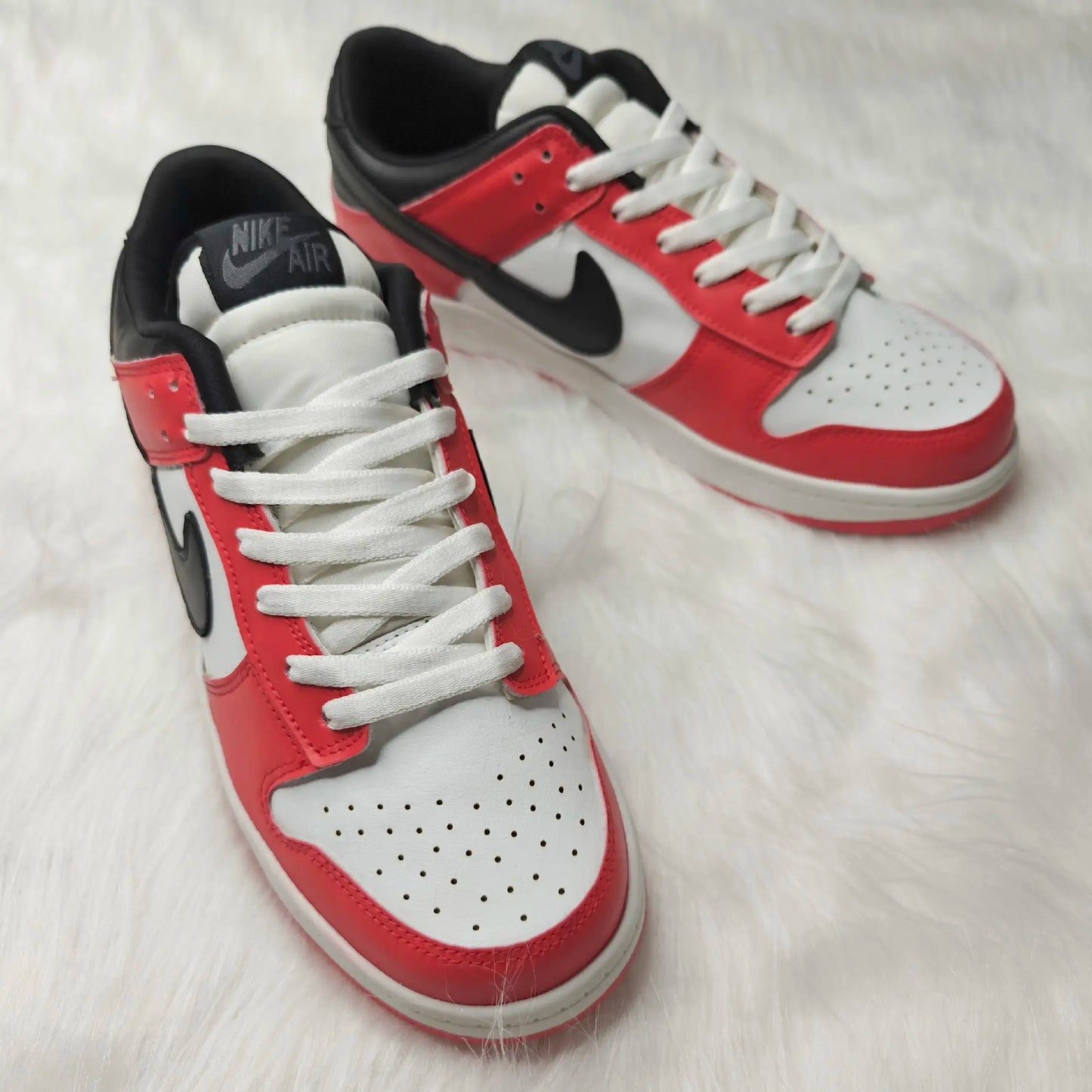 Dunk Low Chicago Red